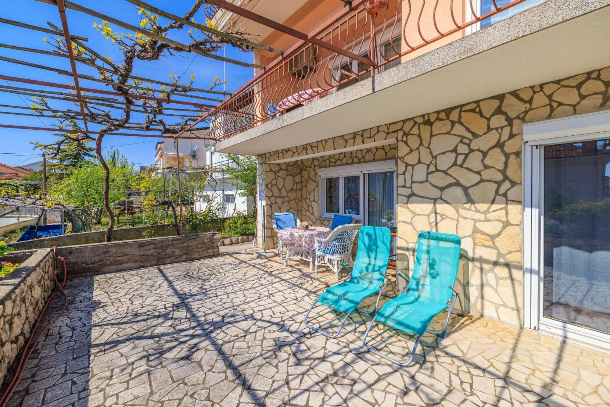 Apartments Melita Dramalj Exterior photo